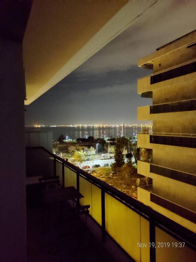 Promenade Apartment With Sea View Салоніки Екстер'єр фото